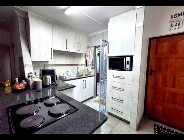 1 BEDROOM PROPERTY TO RENT IN ARBORETUM